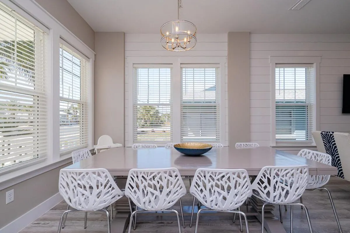 Brand New, Steps To Beach, Gulf Views, Heated Pool بنما سيتي بيتش بيت للعطل