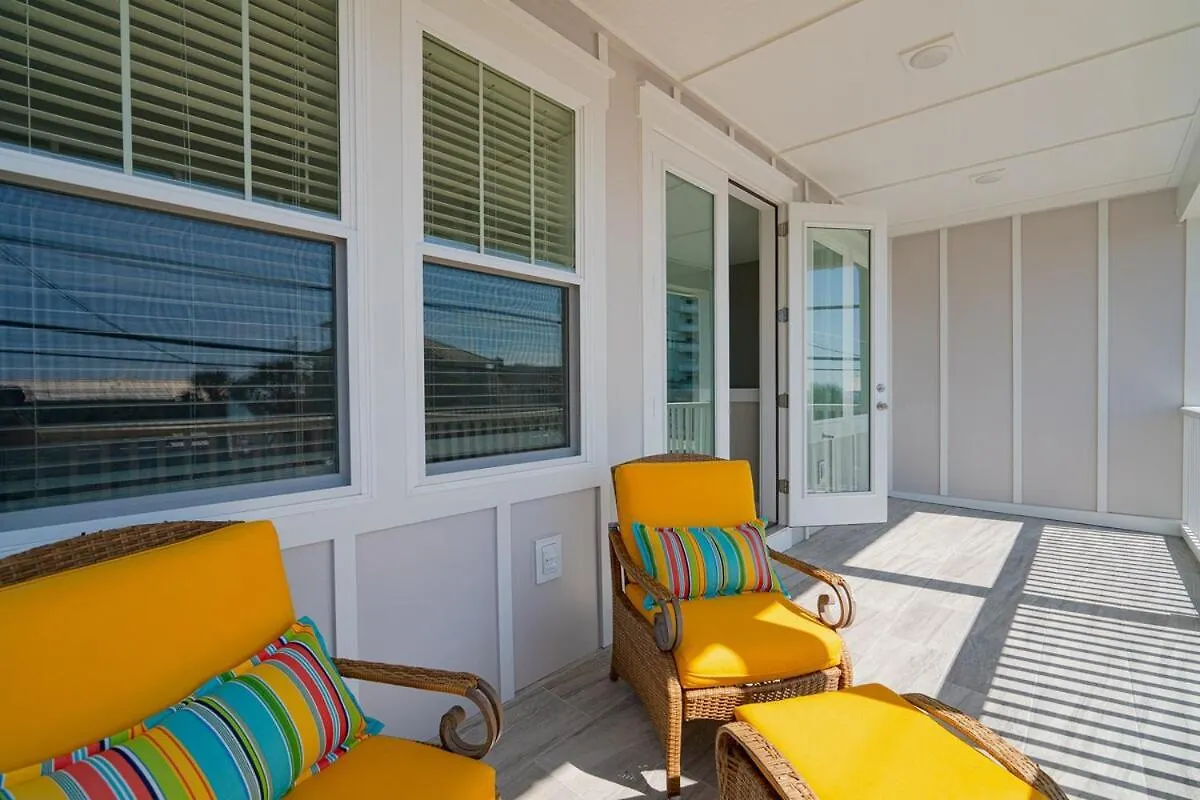 Brand New, Steps To Beach, Gulf Views, Heated Pool بنما سيتي بيتش