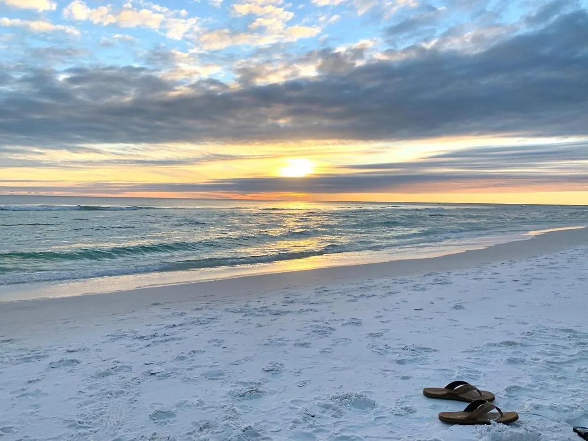 Brand New, Steps To Beach, Gulf Views, Heated Pool بنما سيتي بيتش بيت للعطل