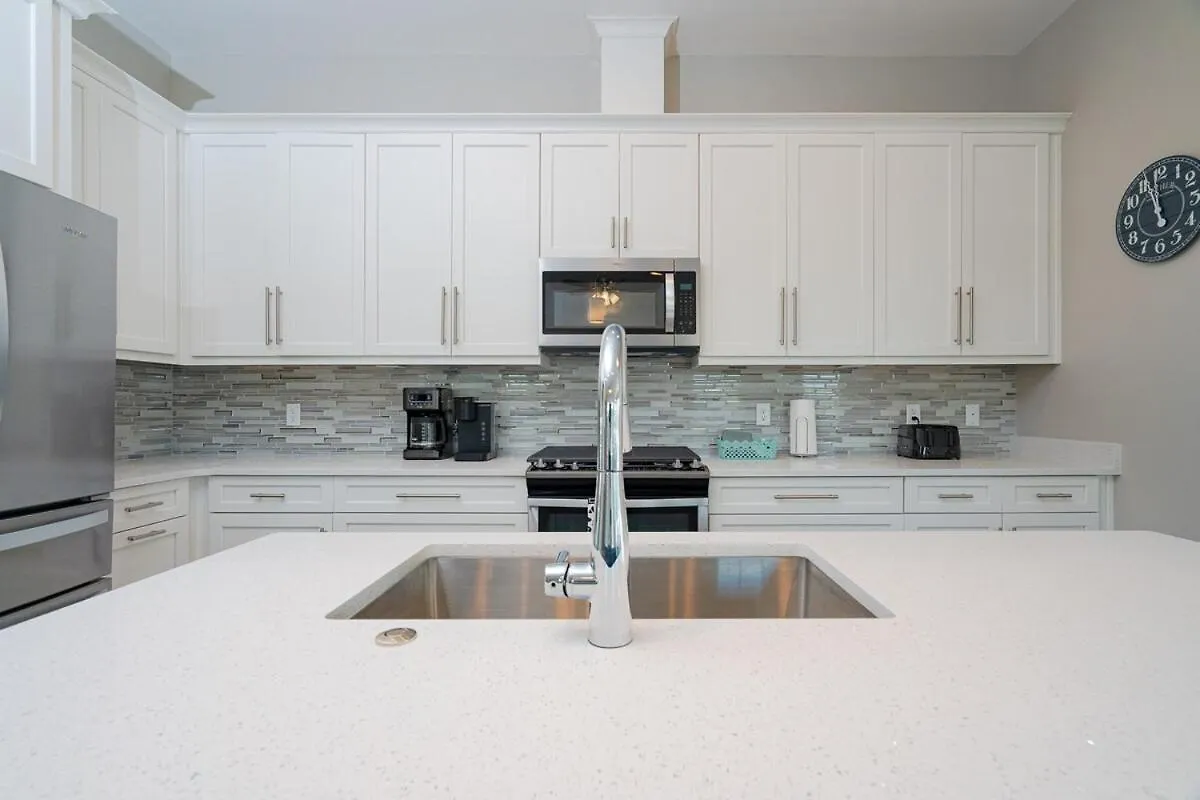 Brand New, Steps To Beach, Gulf Views, Heated Pool بنما سيتي بيتش بيت للعطل