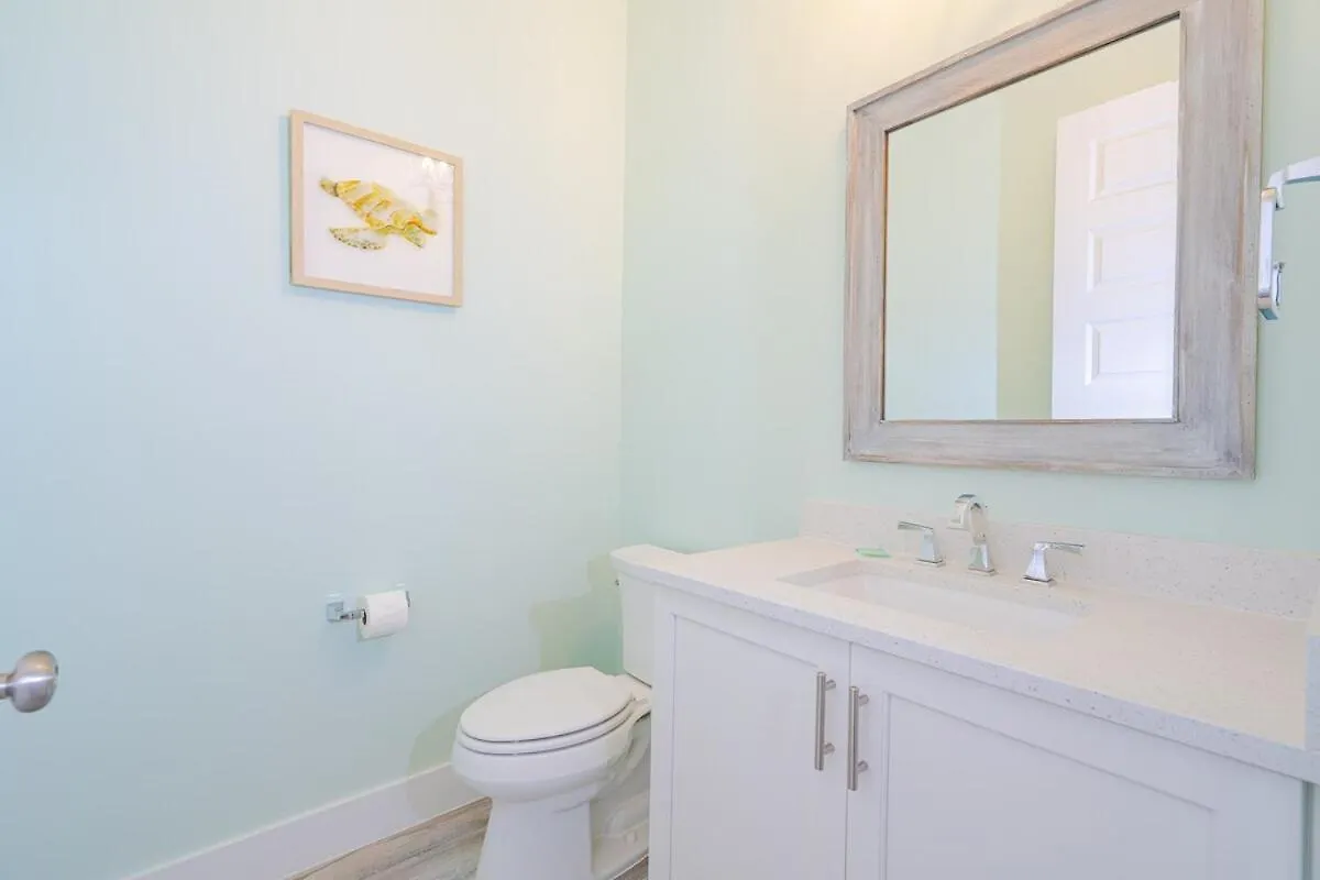 Brand New, Steps To Beach, Gulf Views, Heated Pool بنما سيتي بيتش 0*,